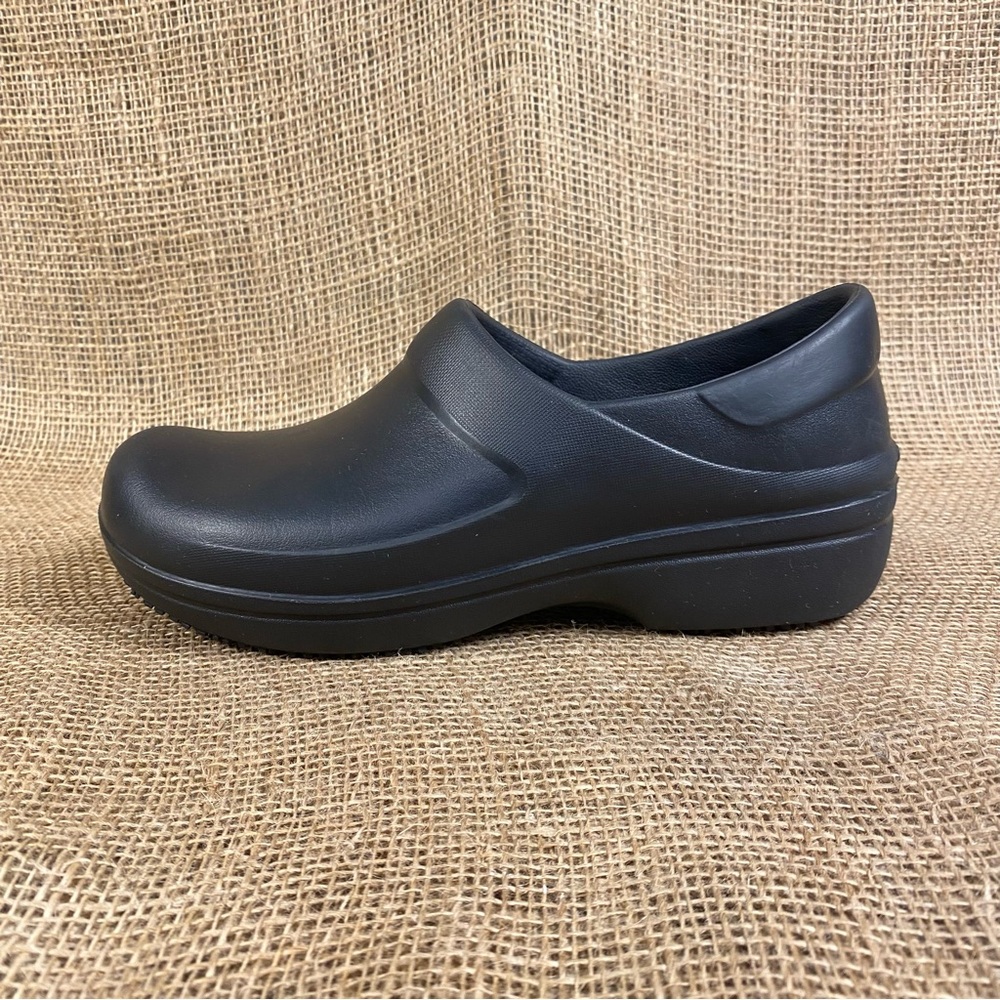 CROCS Clogs Slip On Black Comfort Slip Resistant Nurse Work  Shoes Size 8 - Picture 3 of 10